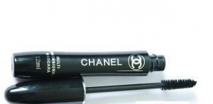 Тушь Waterproof double curl shock (Chanel). Купить туалетную воду недорого в интернет-магазине.