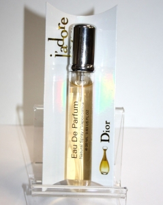 Christian Dior J'adore women 20ml. Купить туалетную воду недорого в интернет-магазине.