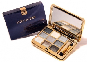 Тени для глаз 9-Colour Eyeshadow Singnature, 15 g (Estee Lauder). Купить туалетную воду недорого в интернет-магазине.