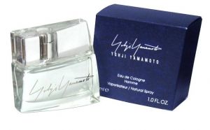 Yohji Yamamoto eau de cologne pour homme "Yohji Yamamoto" 50ml. Купить туалетную воду недорого в интернет-магазине.